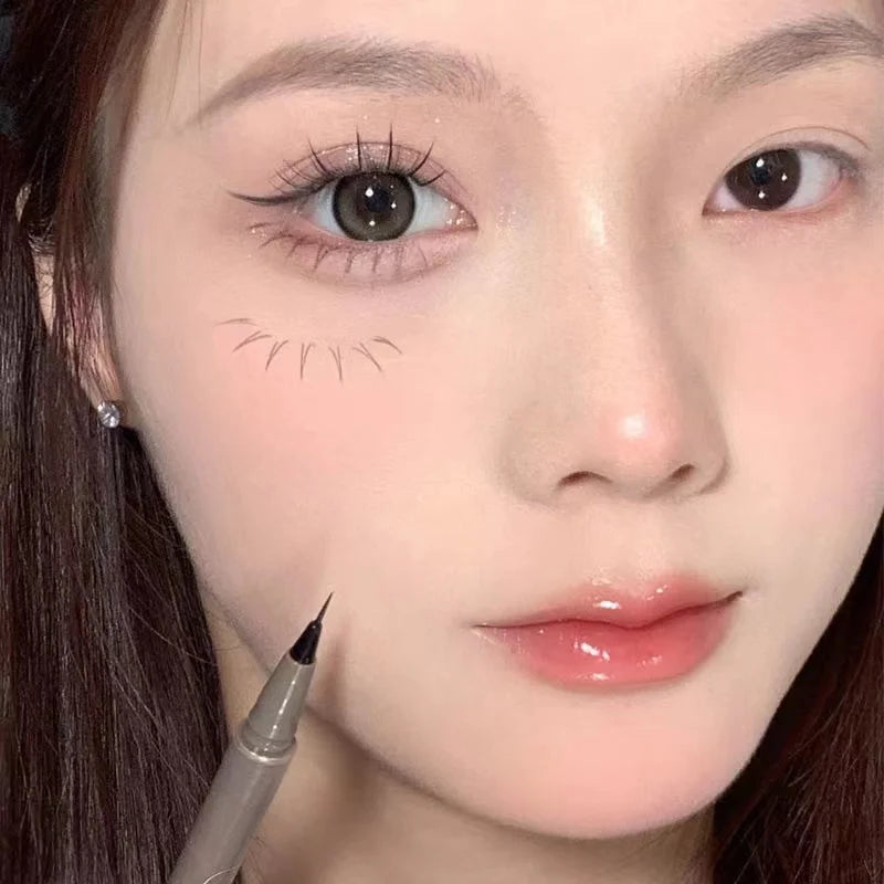 0.05mm slim eyeliner is smooth and durable, slim, quick-drying, long-lasting eyeliner, 4 colors, waterproof, non-smudging