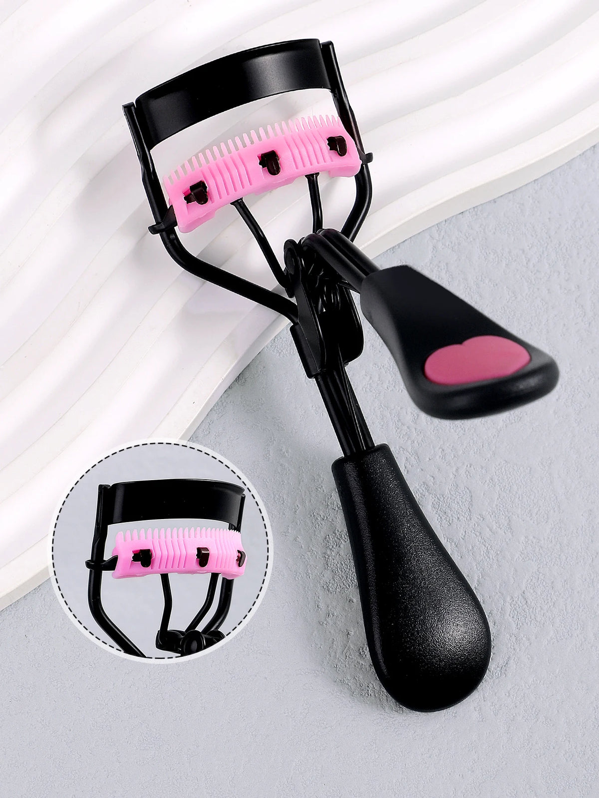 1 Stainless Steel Eyelash Curler with Comb, Lasting Shaping Big Eyes, No Harm to Eyelashes, Suitable for All Eye Types and Eye E