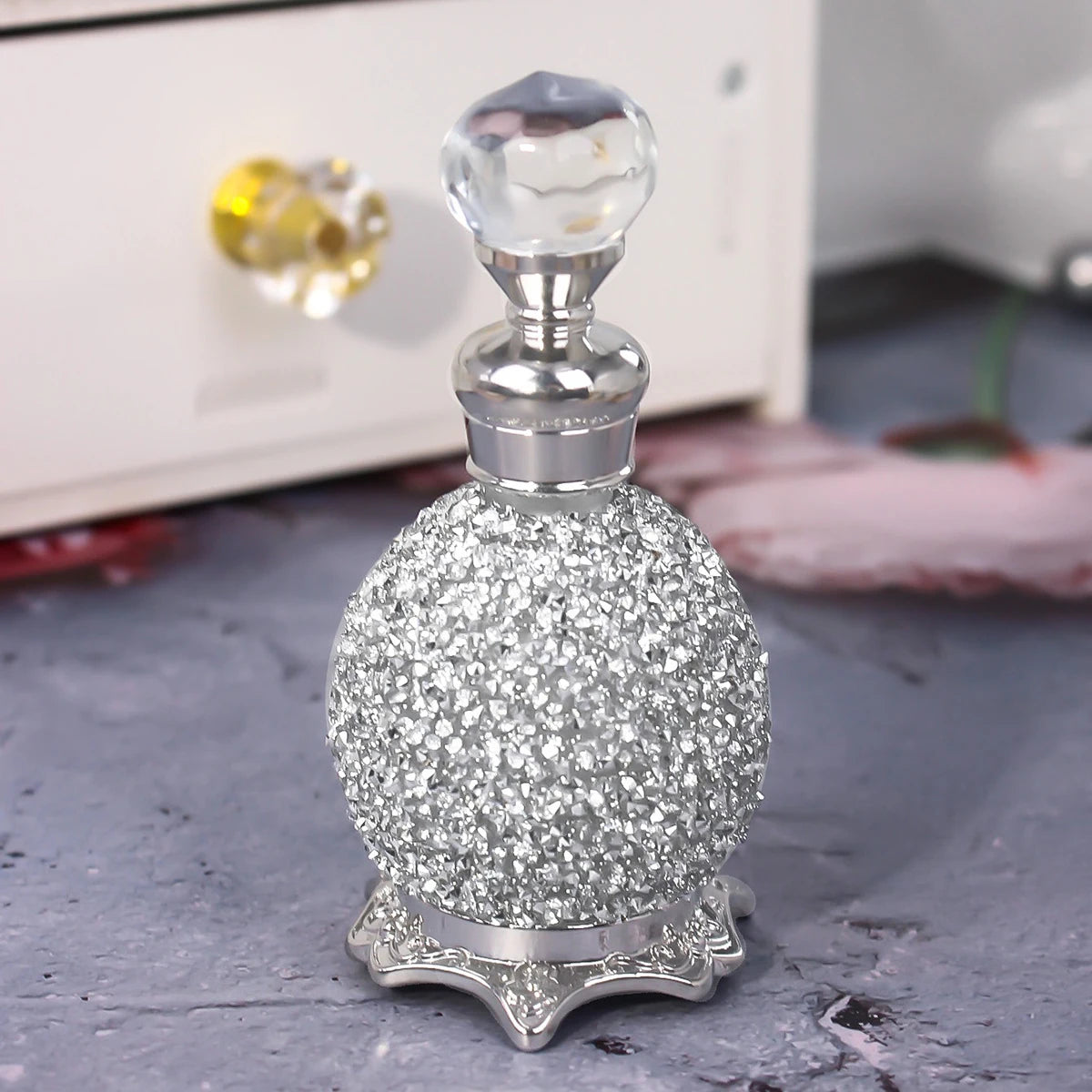 15ml Perfume Decanter Bottle,Luxuriou Perfume Bottle with Sparkling Rhinestone Decoration,Dropper Essential Oil Dispenser Bottle