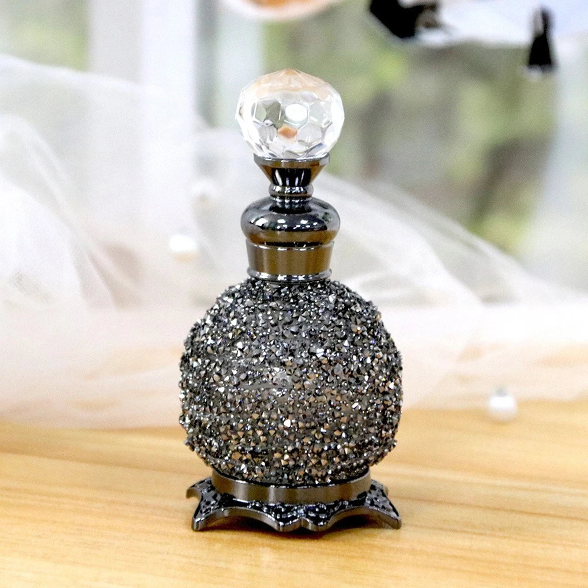 15ml Perfume Decanter Bottle,Luxuriou Perfume Bottle with Sparkling Rhinestone Decoration,Dropper Essential Oil Dispenser Bottle