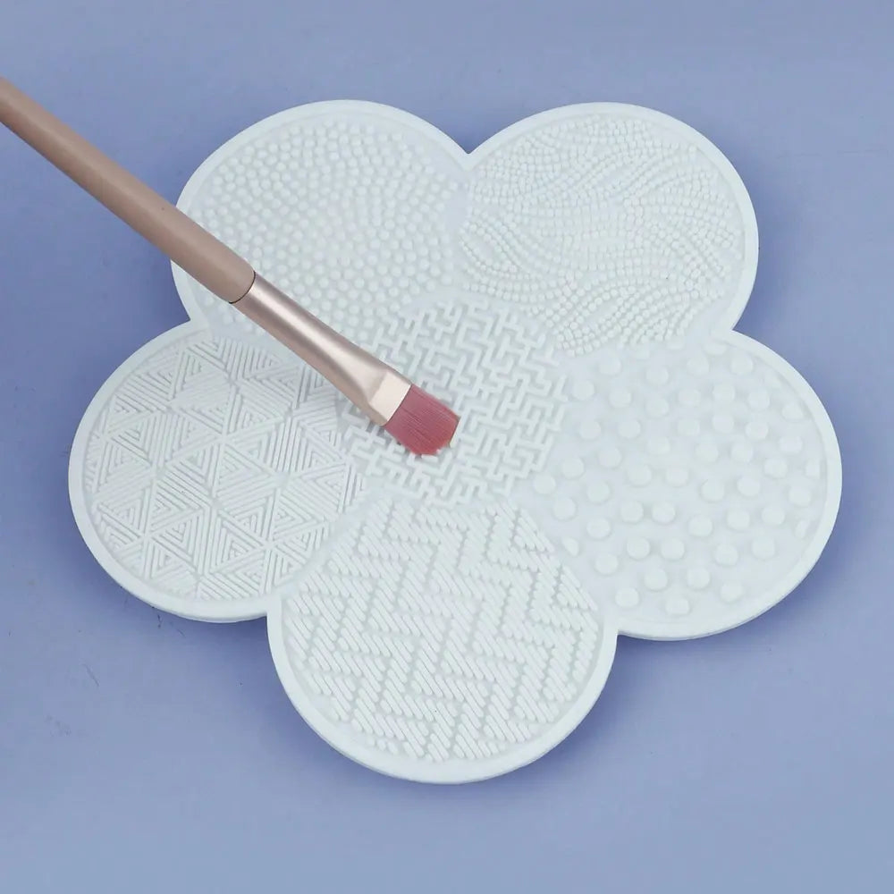 1Pcs Silicone Makeup Brush Cleaning Mat, Flower Shape Makeup Brush Cleaner Pad, Portable Makeup Brush Cleaner With Suction Cup