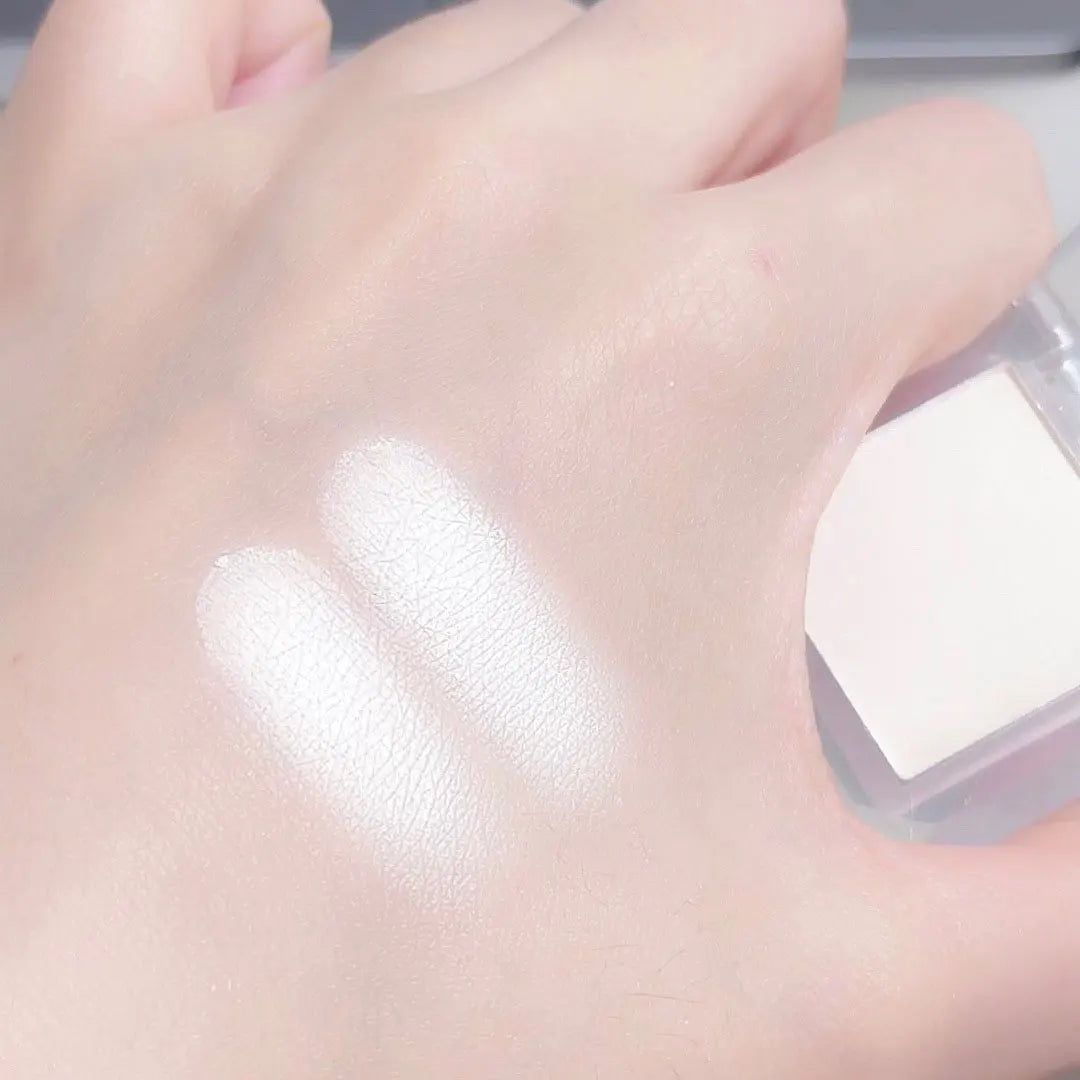 1Pcs Monochrome Matte Highlight Smoked Eye Shadow Plate Powder Is Delicate and Durable, Naturally Brightening Dopamine Eye Shado