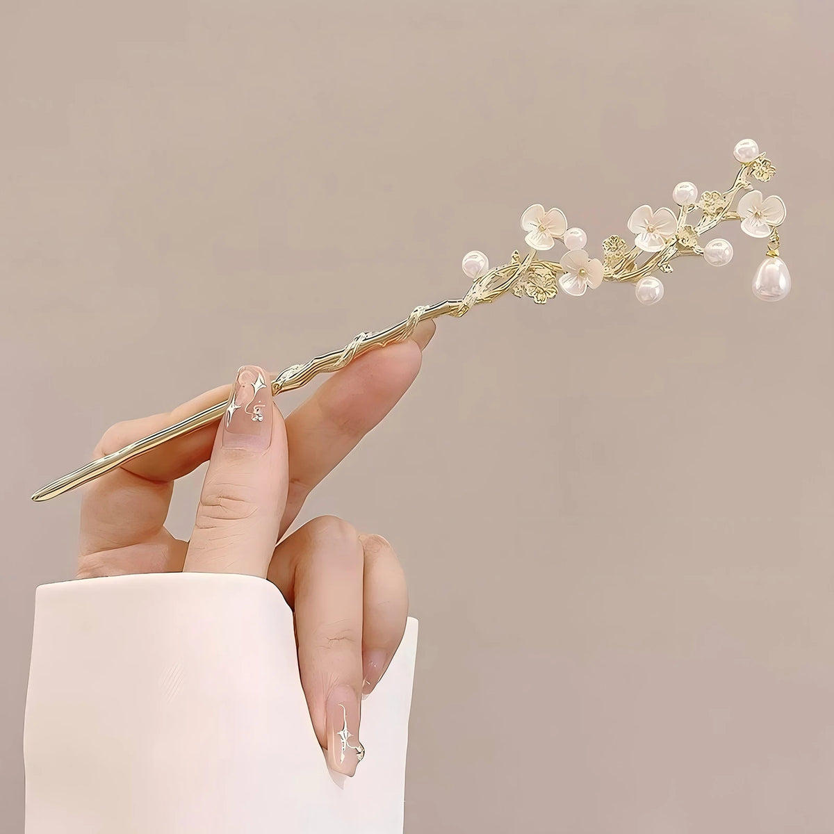 Elegant Chinese Style Hair Clip Tassel Hair Stick Traditional Floral Design Hairstyle Accessory Women Jewelry Hairpin Hairneedle