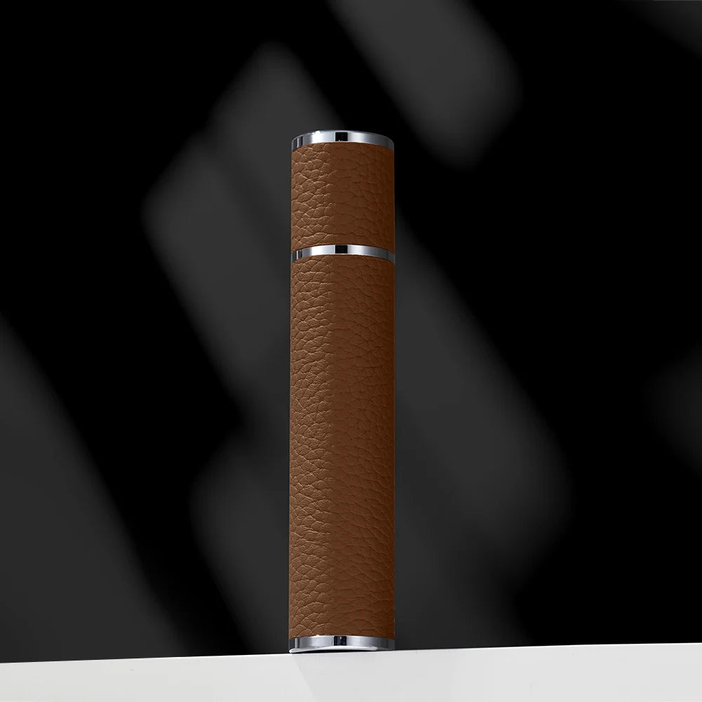 Louischanzl 10ml magnet Perfume Atomizer Bottle Portable leather Sprayer for Boarding Tight Sealing Travel Perfume Spray gift