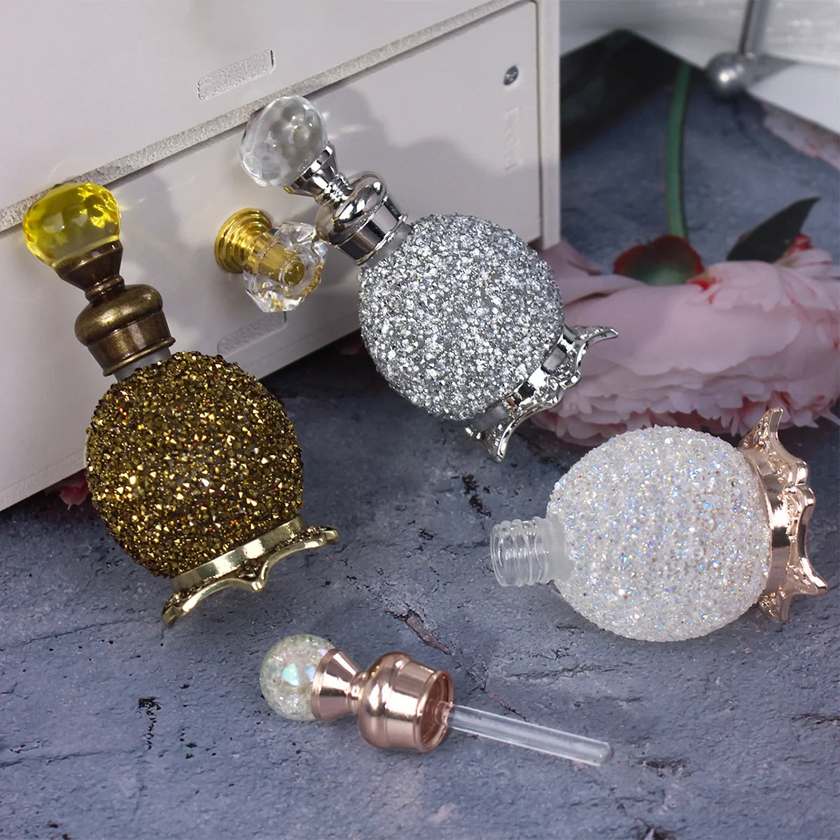 15ml Perfume Decanter Bottle,Luxuriou Perfume Bottle with Sparkling Rhinestone Decoration,Dropper Essential Oil Dispenser Bottle