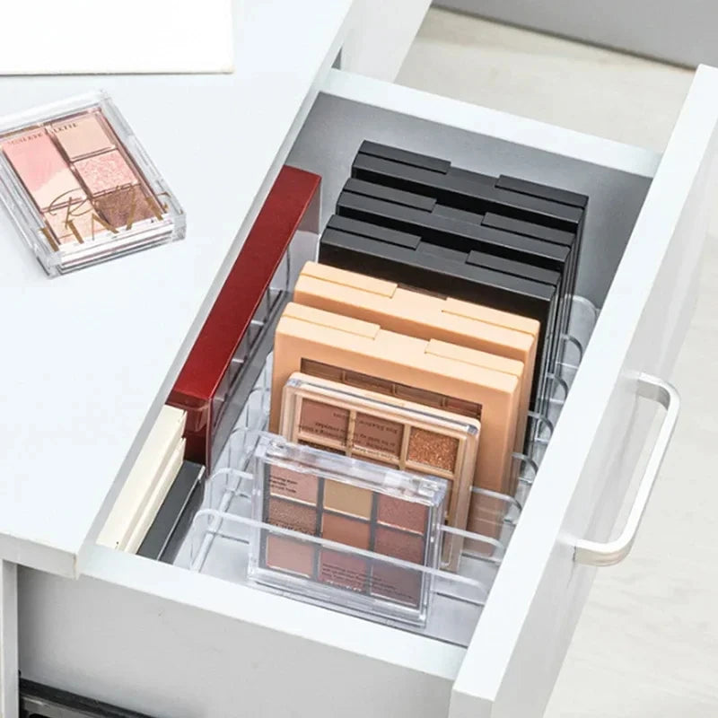 7-Compartment Desktop Makeup Organizer Plastic Storage Box for Cosmetics Blush Eyeshadow Display Tray - Clear Plastic