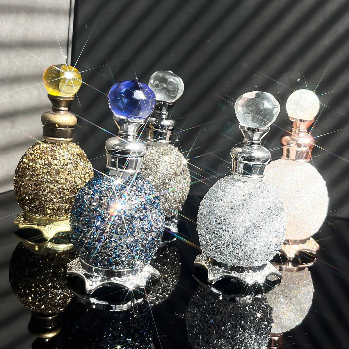 15ml Perfume Decanter Bottle,Luxuriou Perfume Bottle with Sparkling Rhinestone Decoration,Dropper Essential Oil Dispenser Bottle