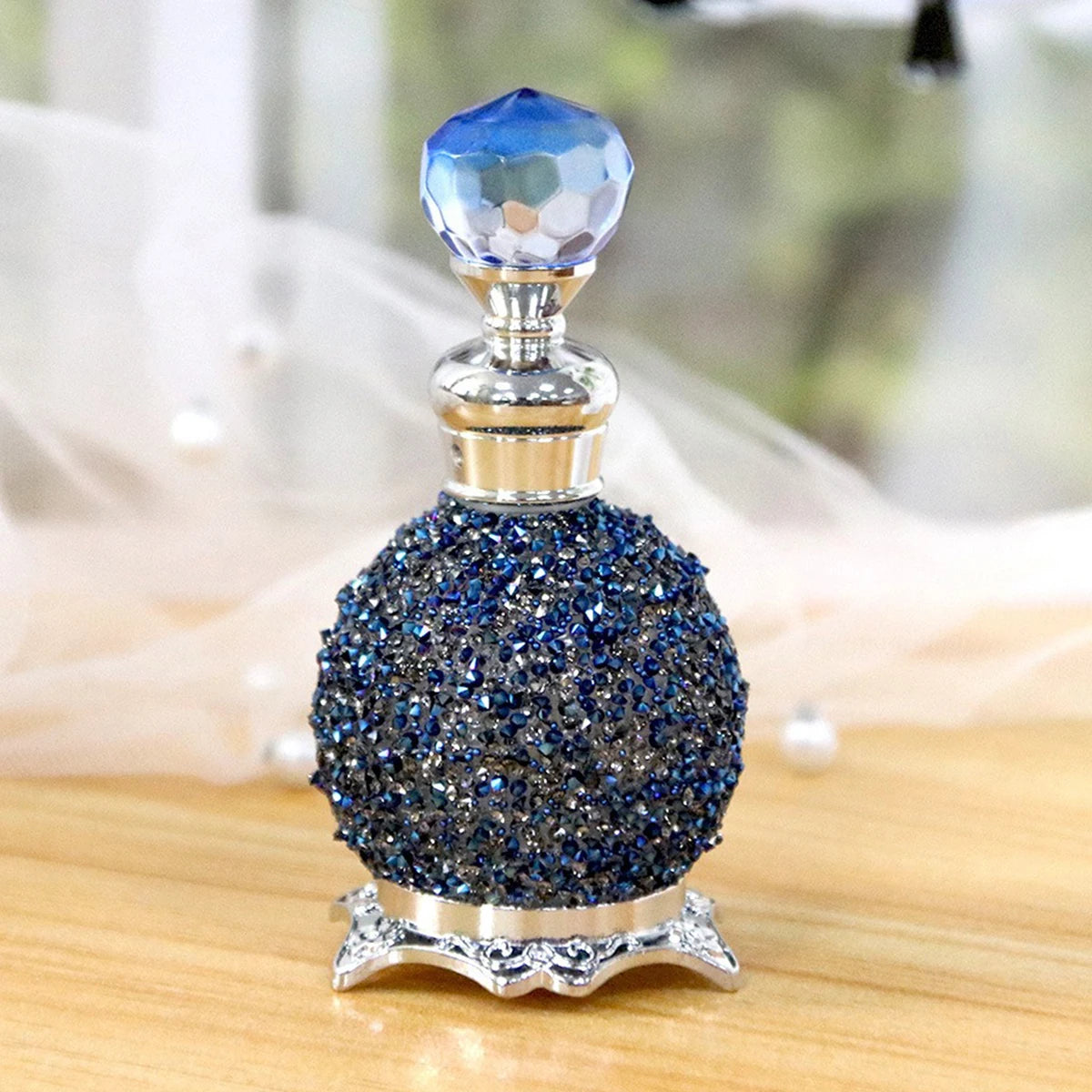 15ml Perfume Decanter Bottle,Luxuriou Perfume Bottle with Sparkling Rhinestone Decoration,Dropper Essential Oil Dispenser Bottle