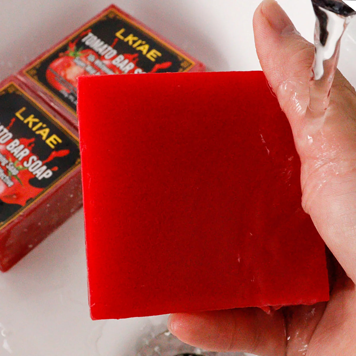 LKIAE Organic Fruit Tomato Whitening Soap, Lightening, Reduce Dark, Black Spots, Even Skin Tone, Clean Skin, Exfoliation, 200g