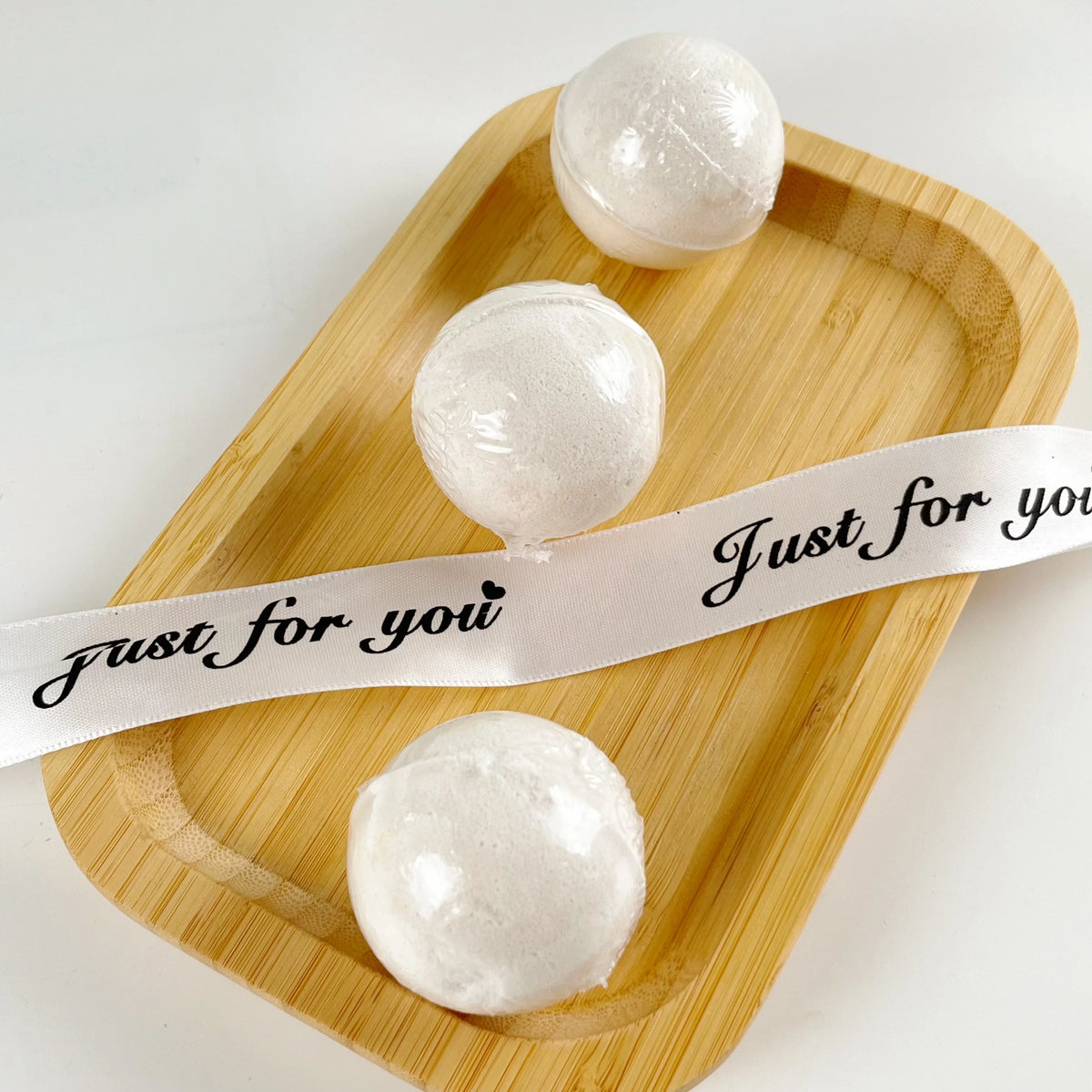 Coconut Scented Bath Salt Balls, Bubble Bath Pellets, Multiple Uses at Home, Spa-Grade Experience
