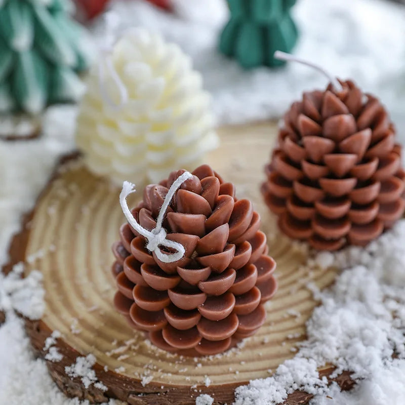 1PC Christmas Pine Cone Fragrance Candle Handmade Creative Soybean Wax Pine Cone Ornament Pendant Ins Wind Decoration