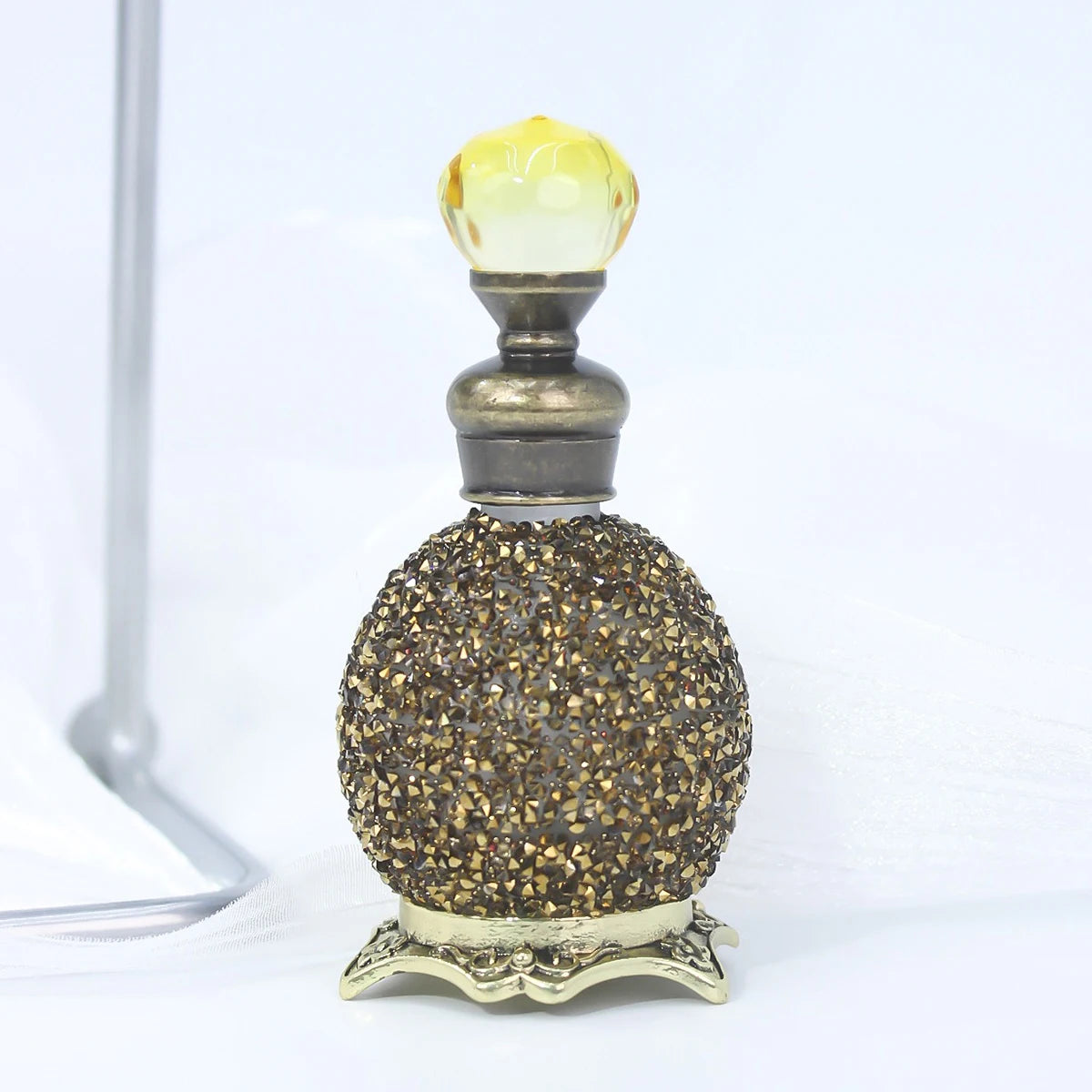 15ml Perfume Decanter Bottle,Luxuriou Perfume Bottle with Sparkling Rhinestone Decoration,Dropper Essential Oil Dispenser Bottle
