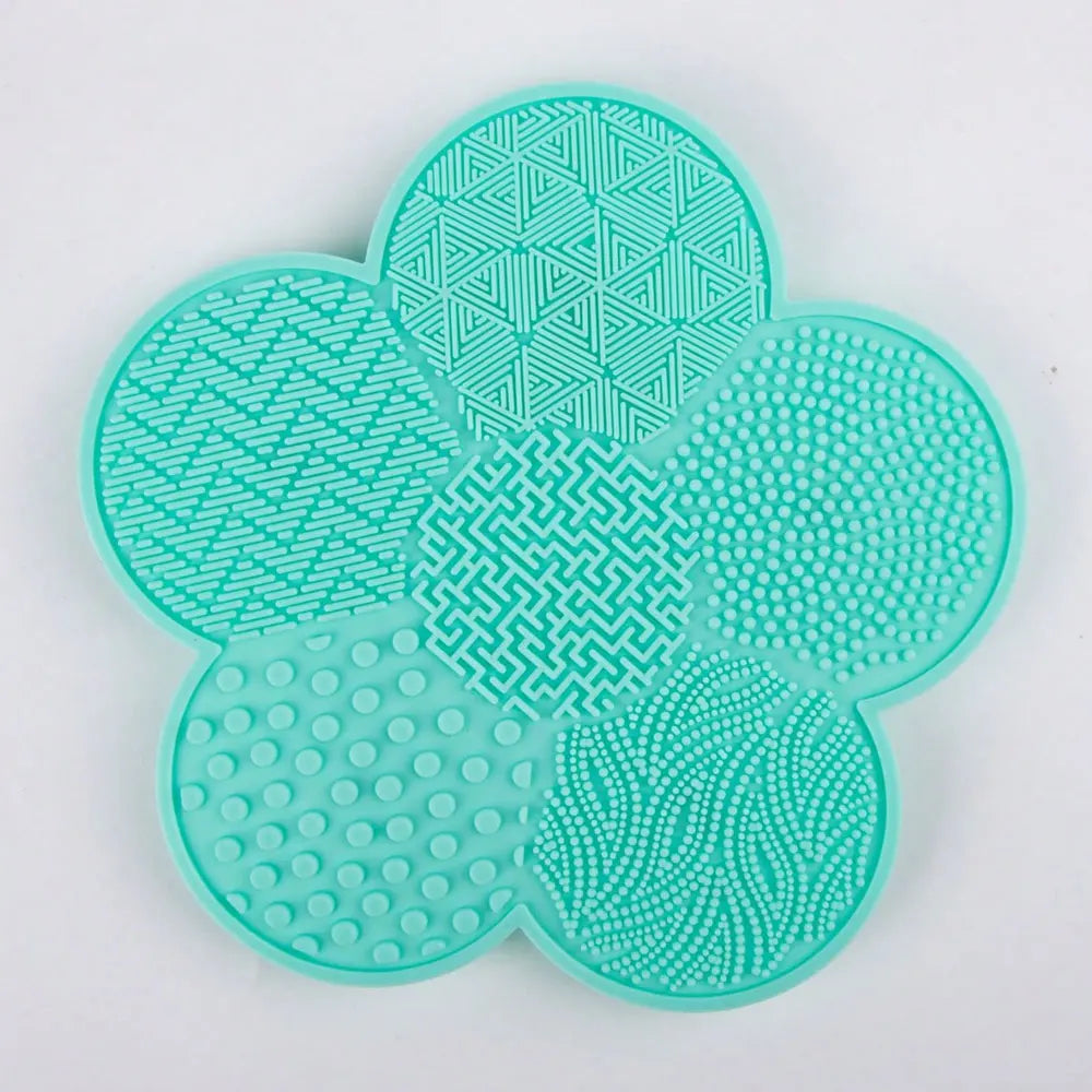 1Pcs Silicone Makeup Brush Cleaning Mat, Flower Shape Makeup Brush Cleaner Pad, Portable Makeup Brush Cleaner With Suction Cup