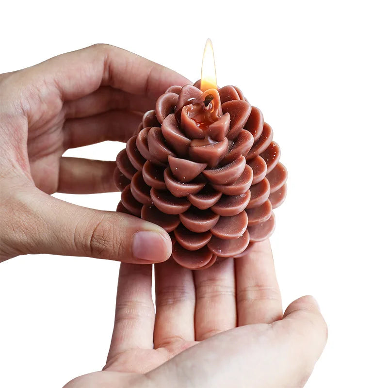 1PC Christmas Pine Cone Fragrance Candle Handmade Creative Soybean Wax Pine Cone Ornament Pendant Ins Wind Decoration