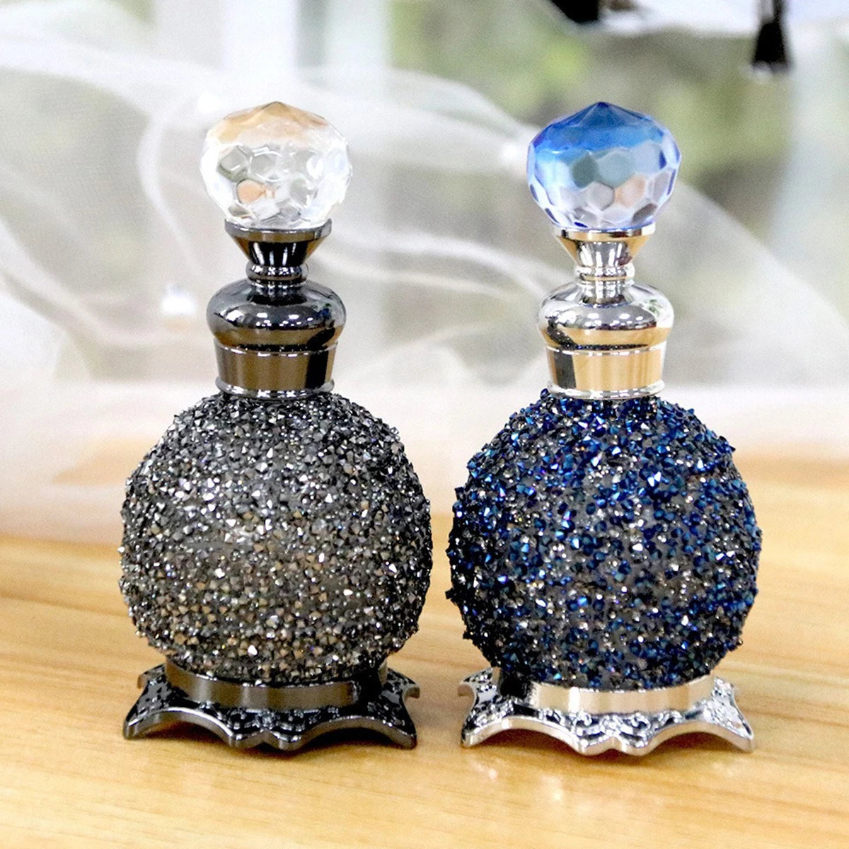15ml Perfume Decanter Bottle,Luxuriou Perfume Bottle with Sparkling Rhinestone Decoration,Dropper Essential Oil Dispenser Bottle