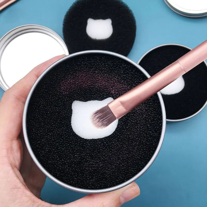Makeup Brush Cleaner Sponge Cosmetic Brush Dry Wash Box Eyeshadow Color Powder Removal Activated Carbon Sponge Cleaning Case